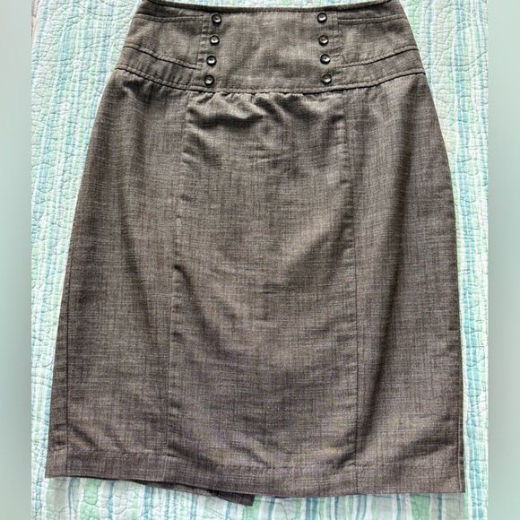 Gray Knee-Length Pencil Skirt for Work - Picture 1 of 4